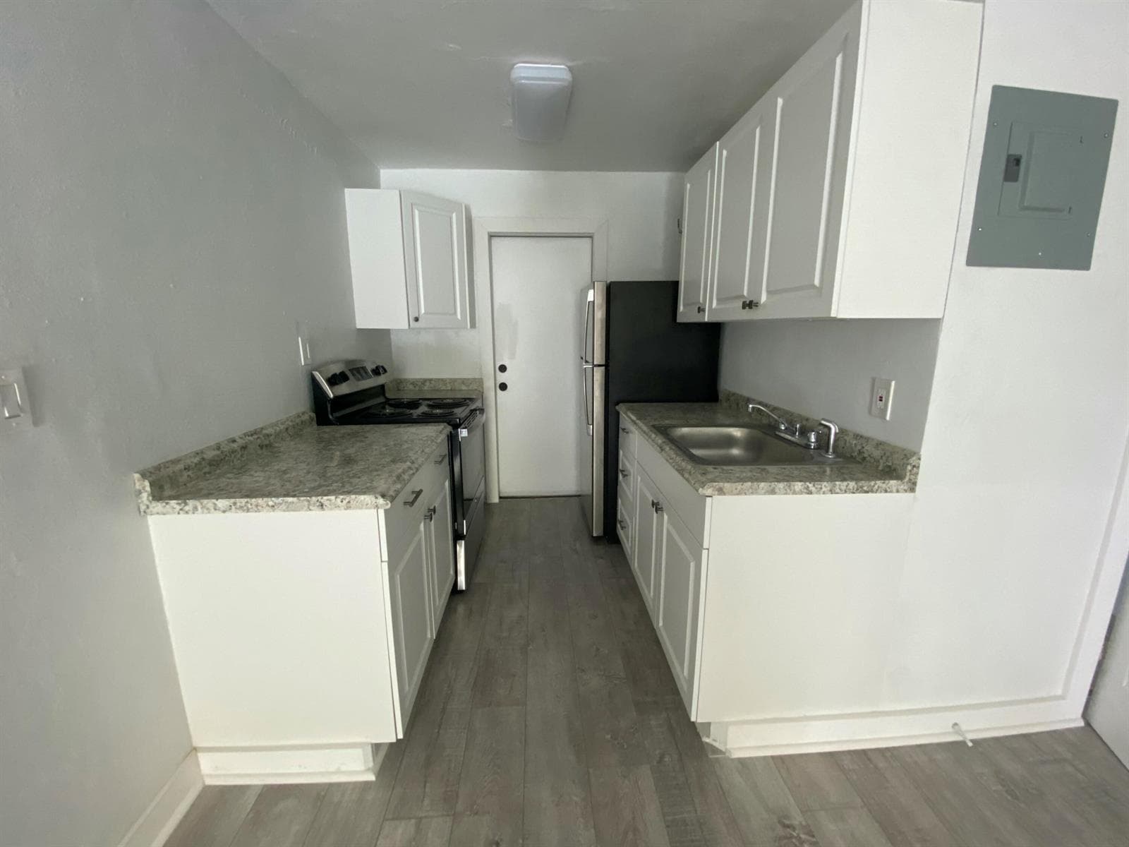 517 NW 15th Terrace, Fort Lauderdale, FL 33311 photo 4