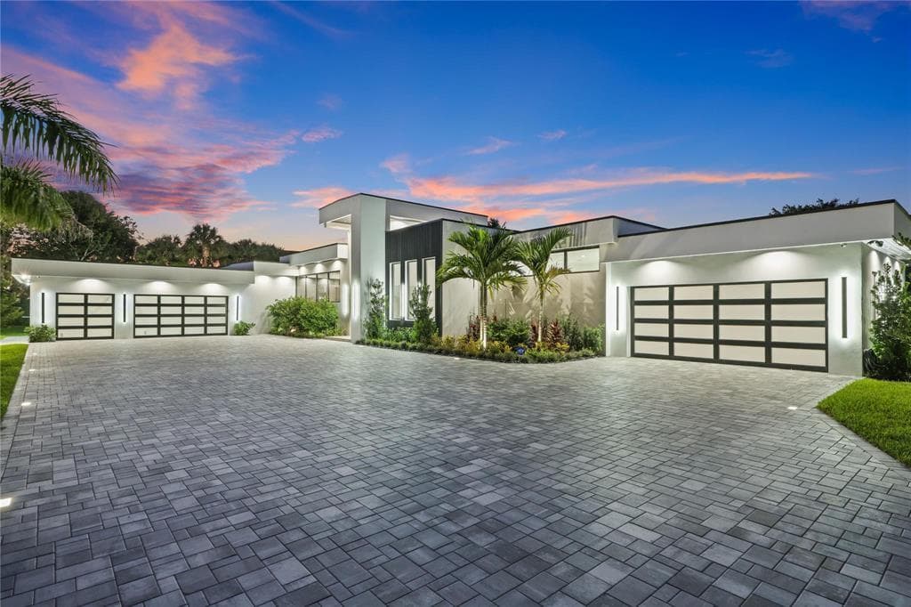 8795 Valencia Court, Parkland, FL 33067 photo 2