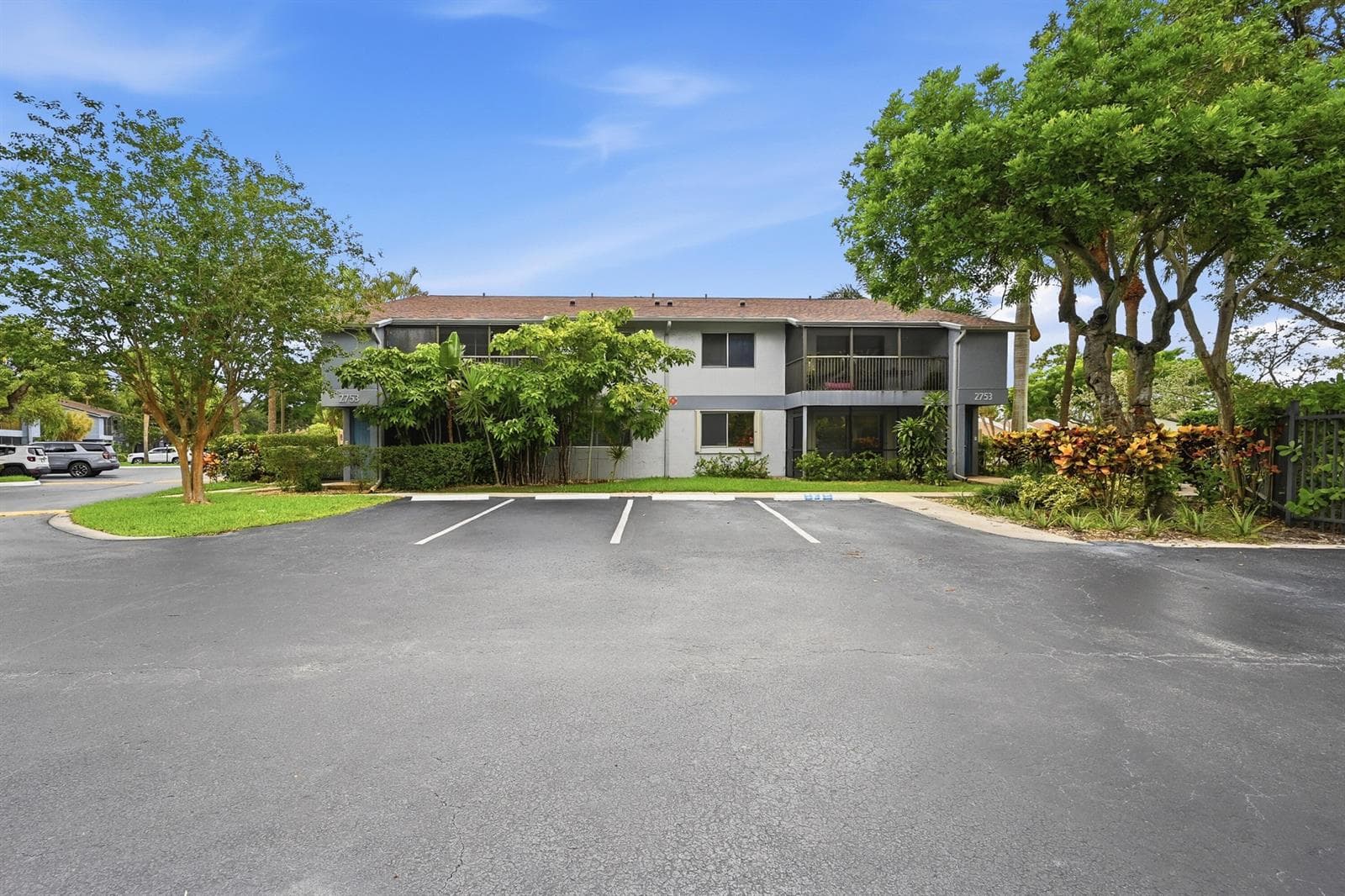 2753 S OAKLAND FOREST Drive # 102, Oakland Park, FL 33309 photo 2