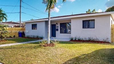 830 NE 171st St, North Miami Beach, FL 33162 photo 2