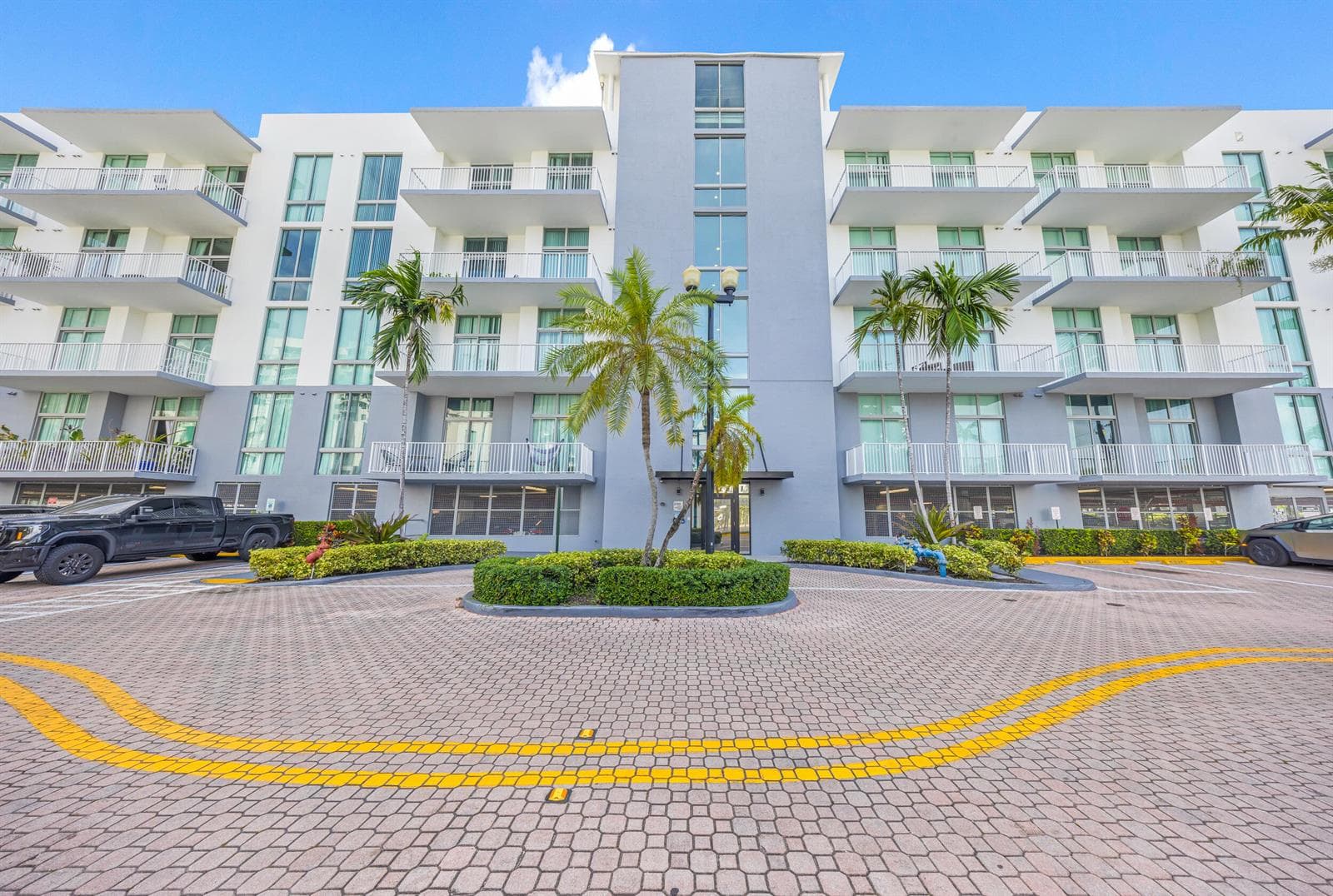 2100 VAN BUREN Street # 206, Hollywood, FL 33020