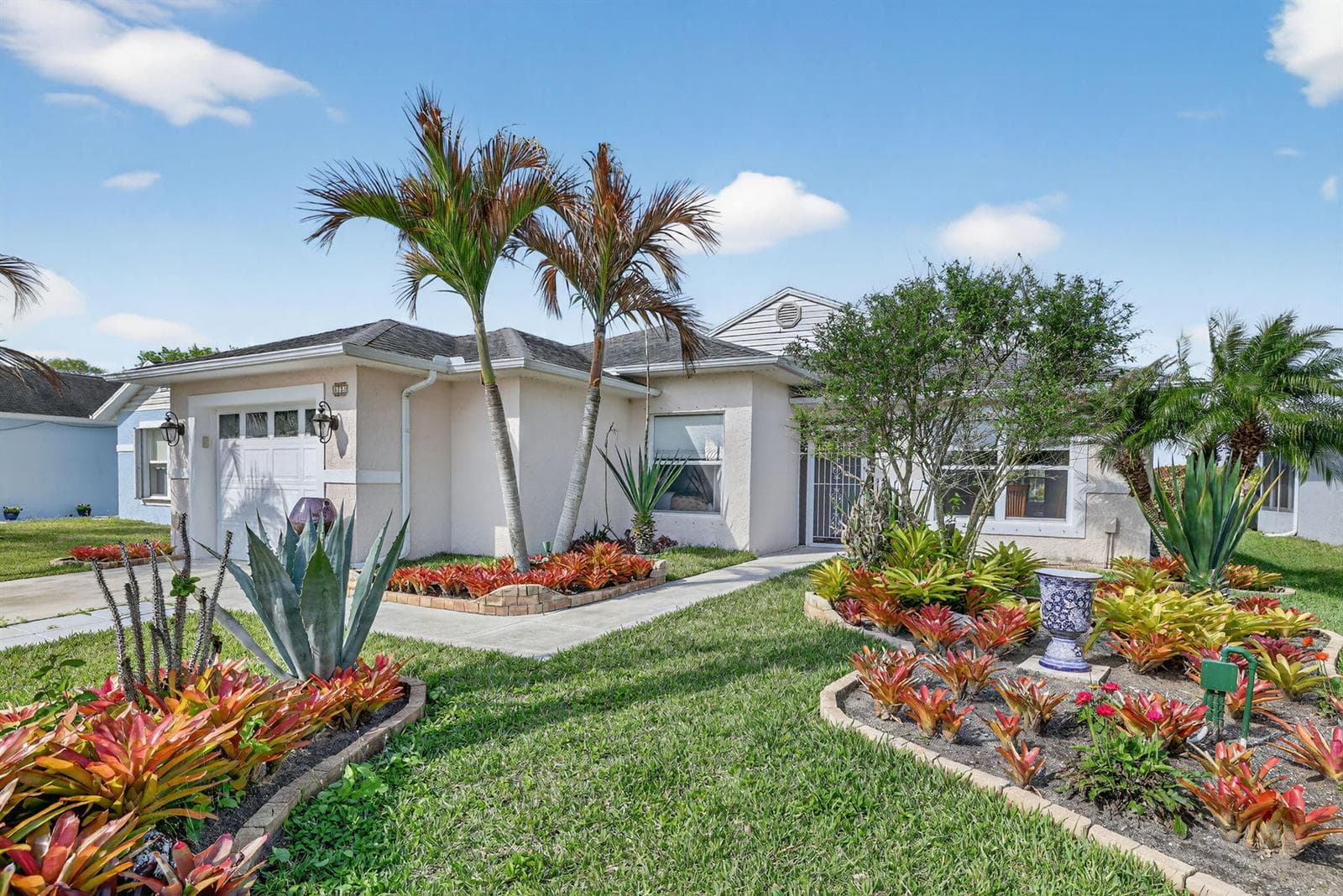 6713 ALEMENDRA Street, Fort Pierce, FL 34951 photo 2
