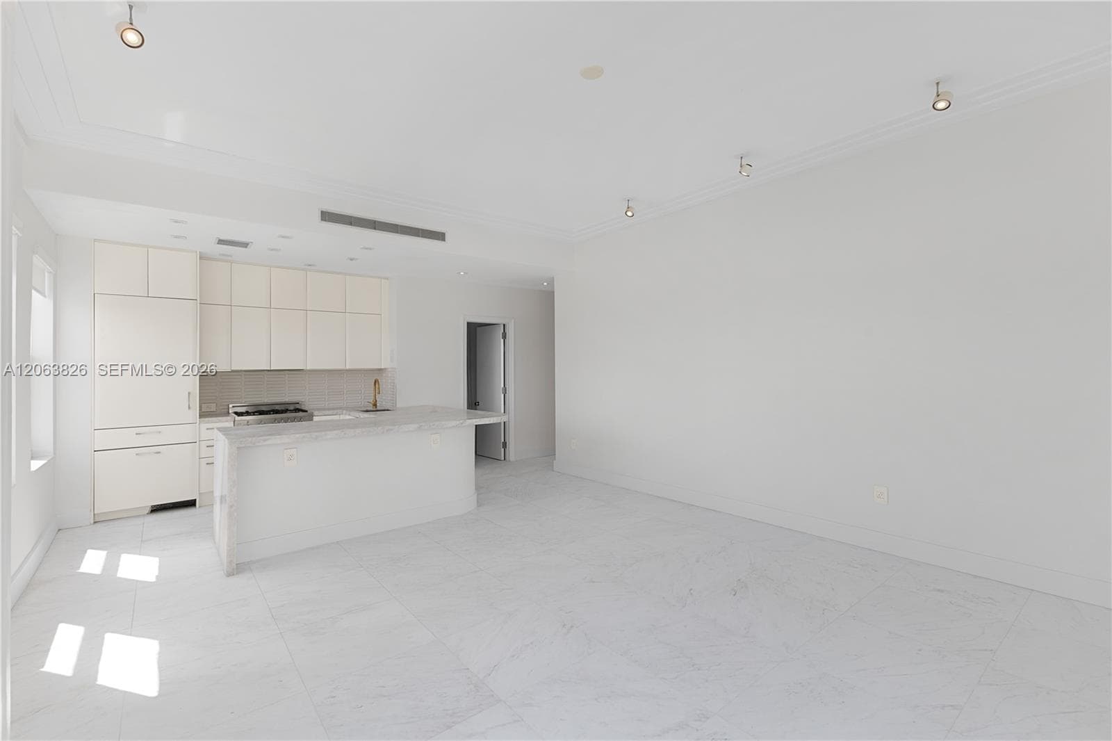 2421 Lake Pancoast Dr # 7A, Miami Beach, FL 33140 photo 5