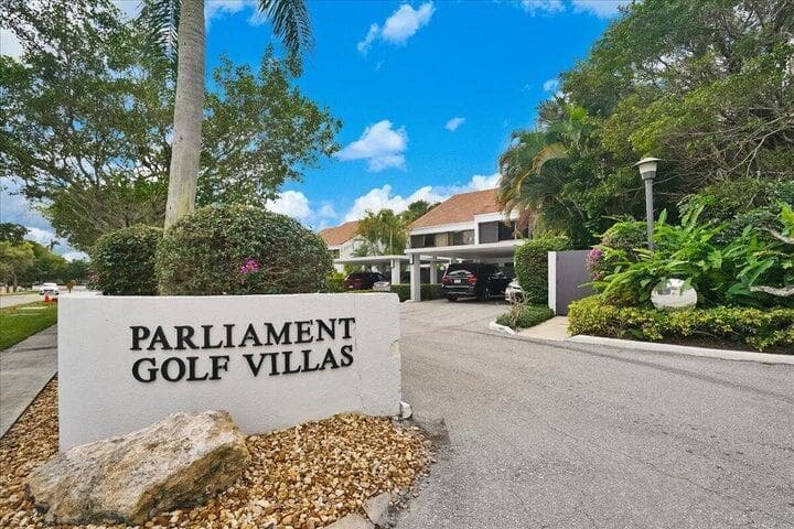 2517 Presidential Way # B, West Palm Beach, FL 33401
