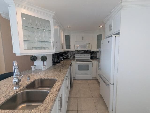 220 KINGS POINT Drive # 501, Sunny Isles Beach, FL 33160 photo 5