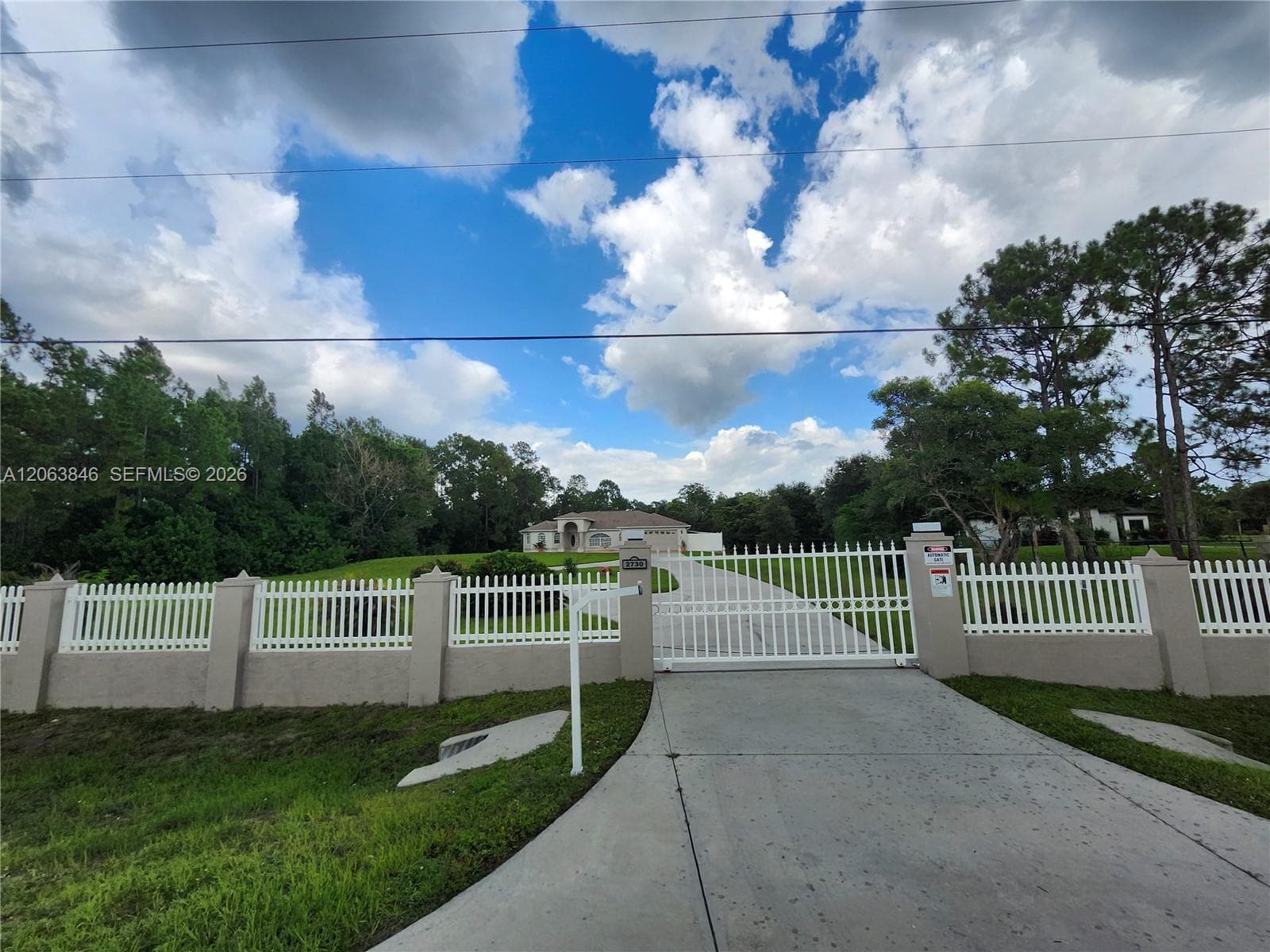 2730 NE 2nd ST, Naples, FL 34120