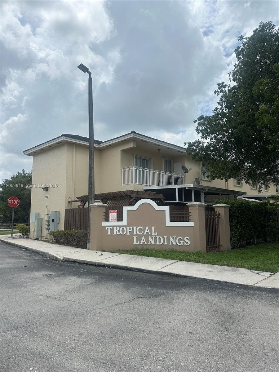 7380 NW 174th Ter # 204, Hialeah, FL 33015