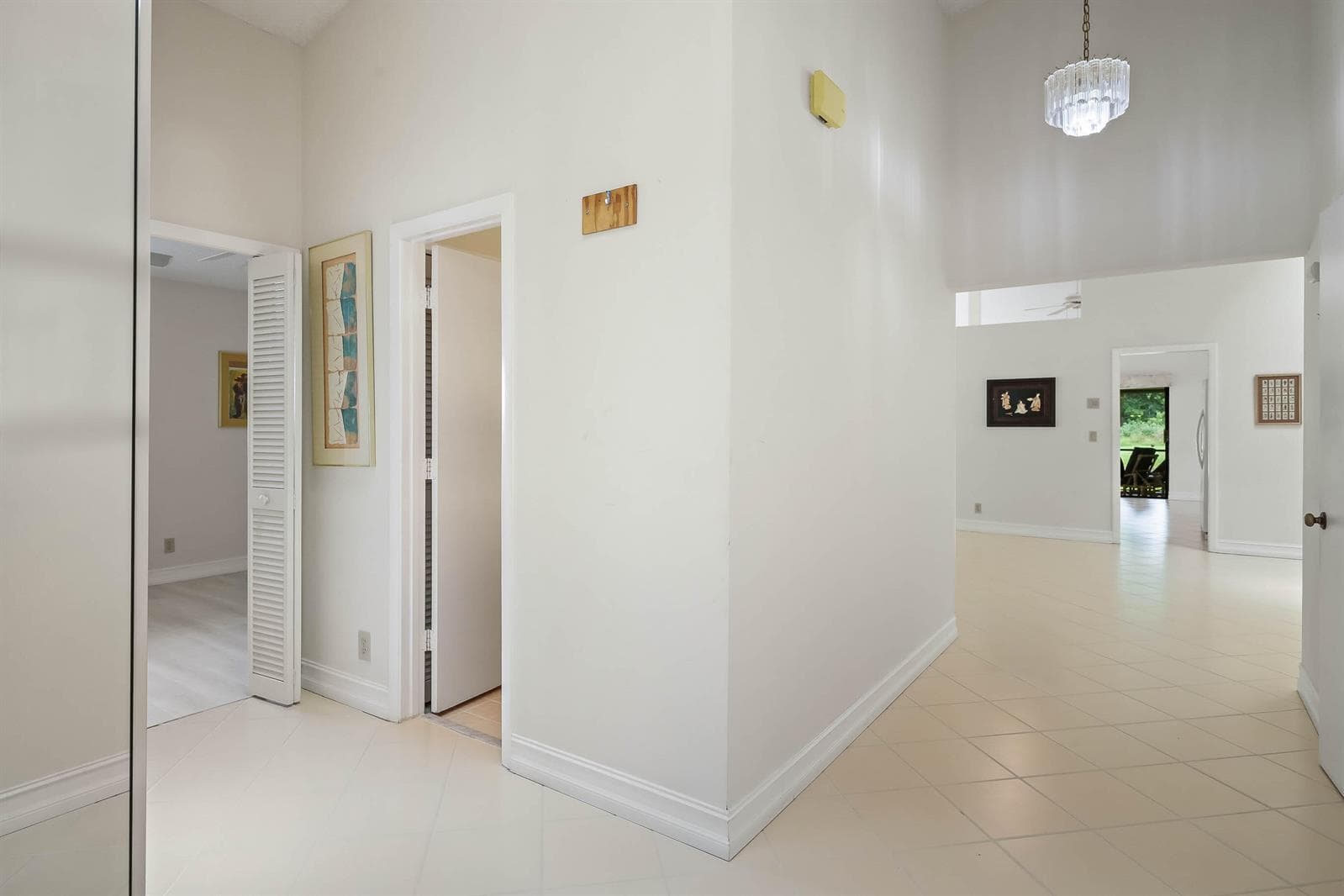 7003 GOLF POINTE Circle, Tamarac, FL 33321 photo 2