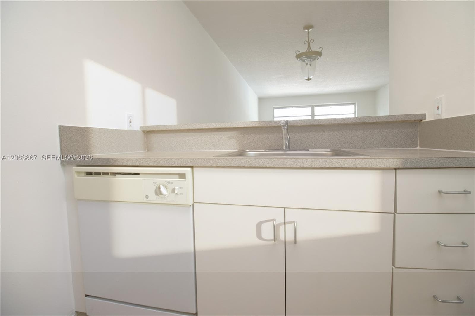 1225 NE 124th St # 24B, North Miami, FL 33161 photo 4