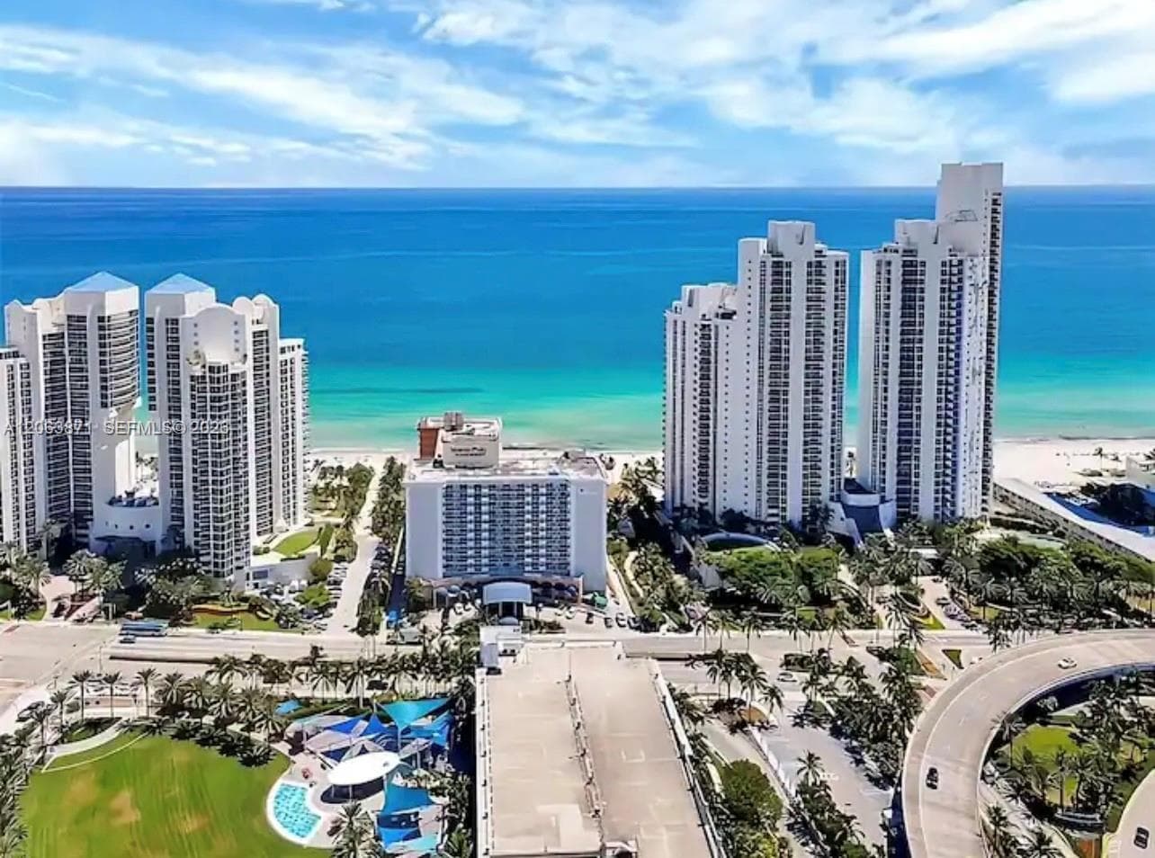 19201 Collins Ave # 545, Sunny Isles Beach, FL 33160 photo 2