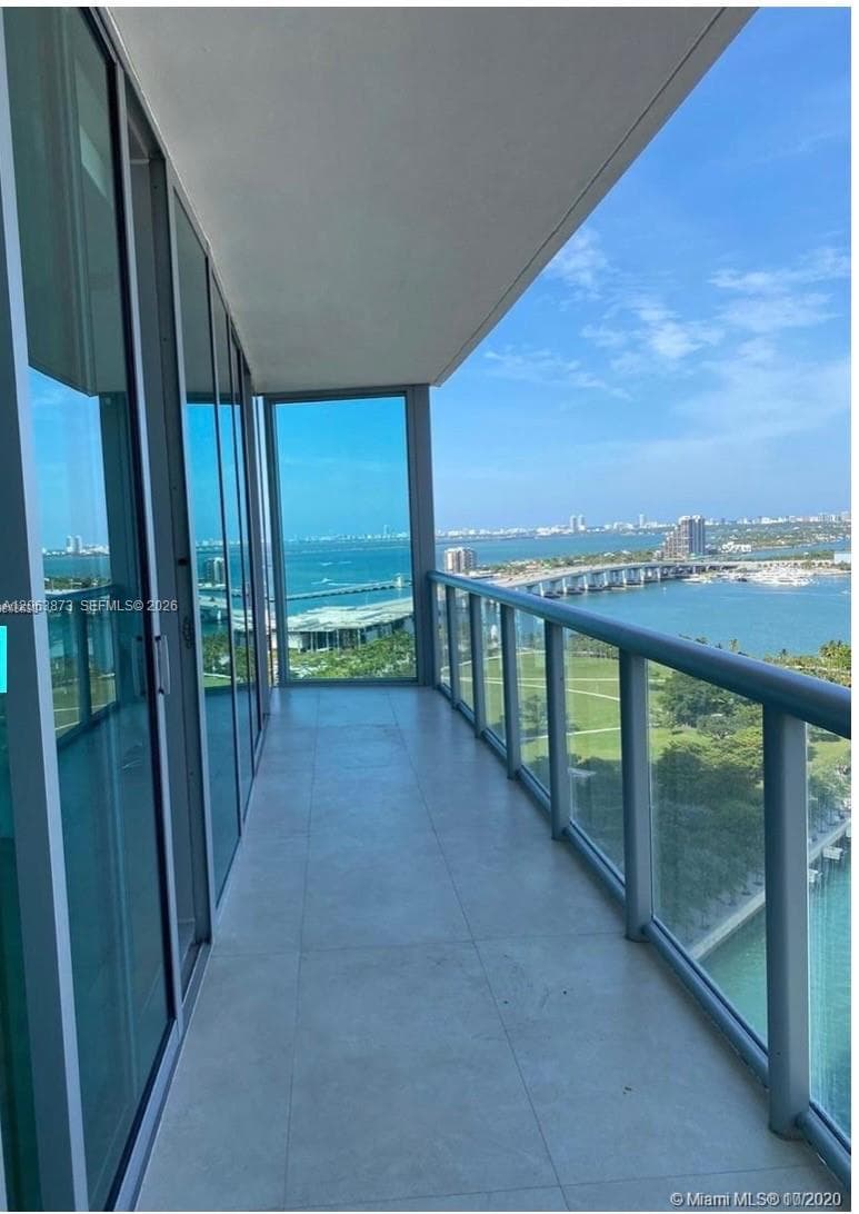 888 Biscayne Blvd # 4009, Miami, FL 33132 photo 5