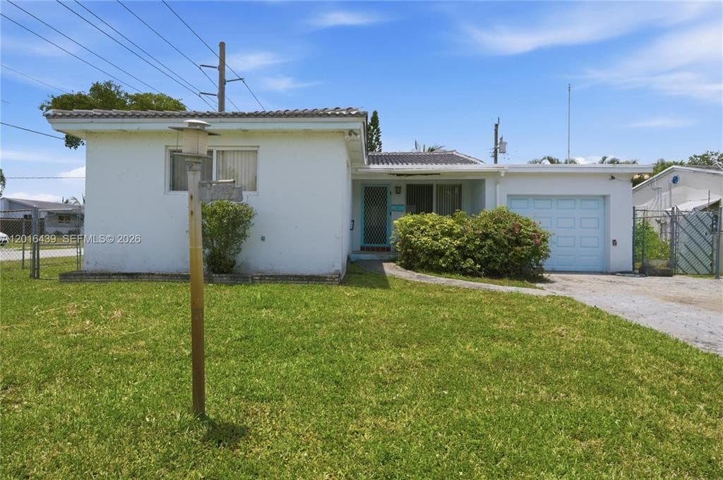 2300 N 57th Terrace, Hollywood, FL 33021 photo 2