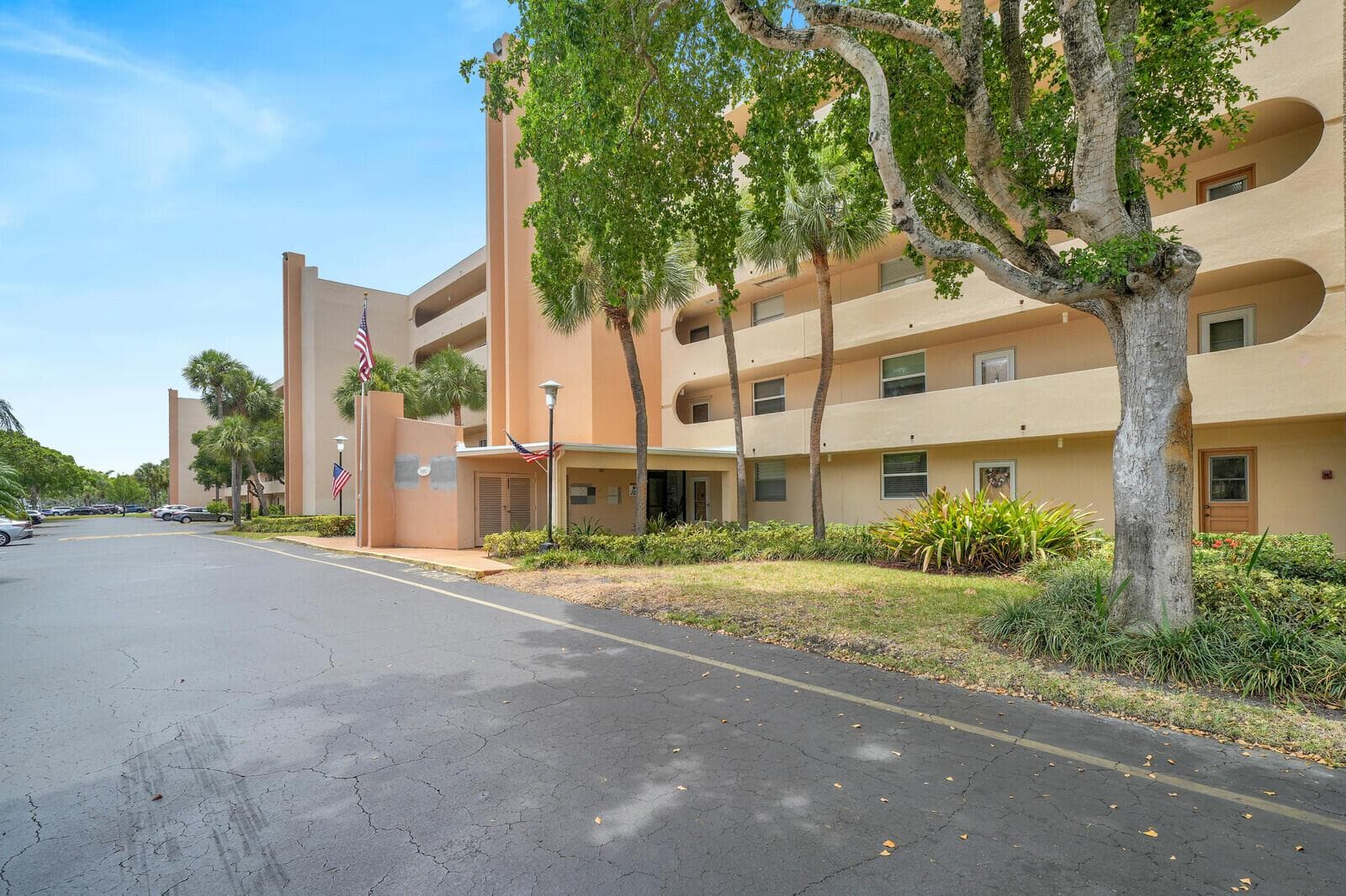6461 NW 2nd Avenue # 509, Boca Raton, FL 33487 photo 2