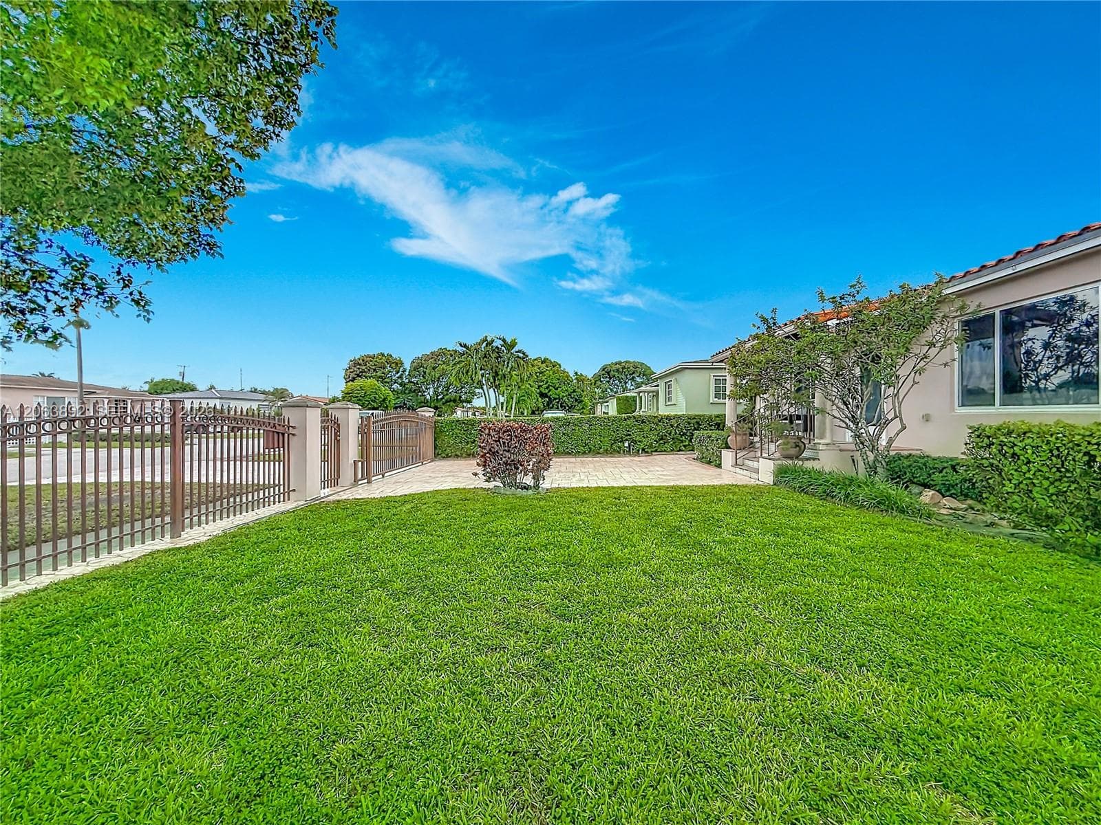 145 W 57th St, Hialeah, FL 33012 photo 4