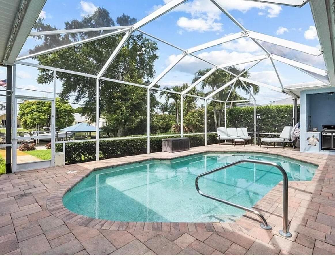 512 SW South Carolina Drive, Stuart, FL 34994 photo 3