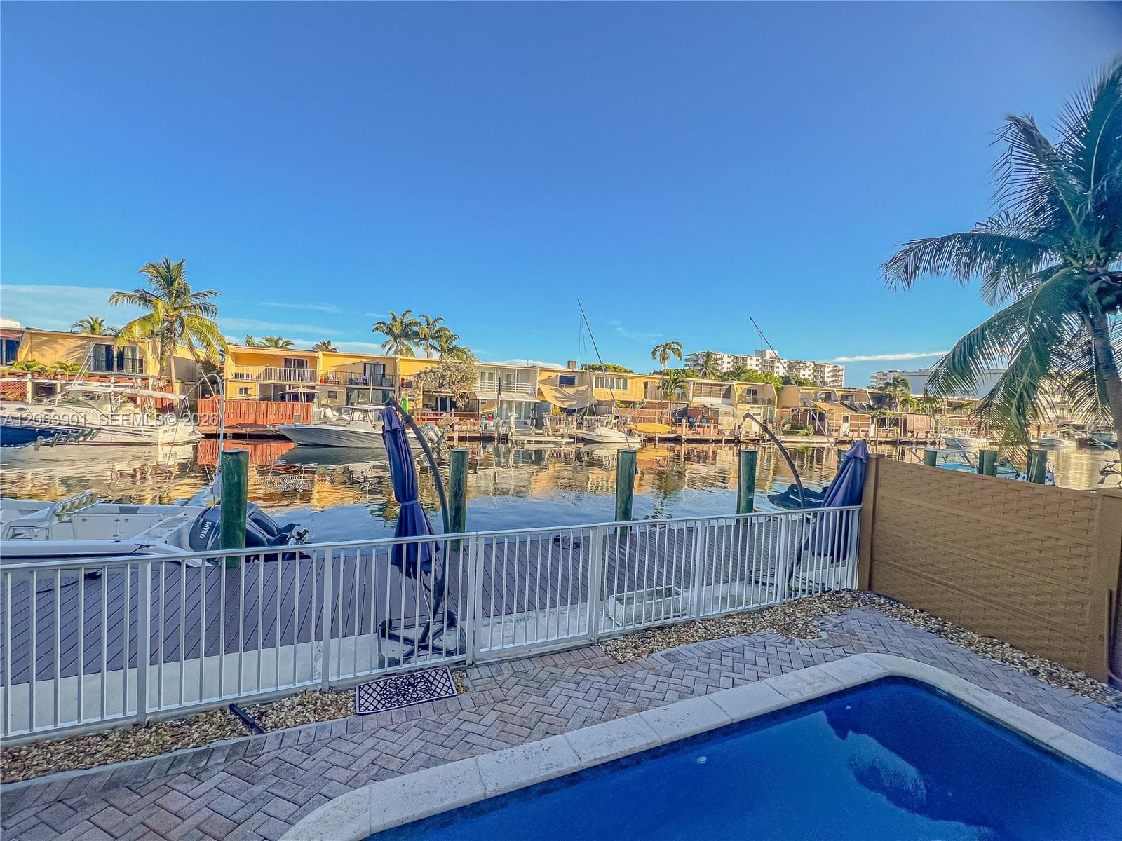 3850 NE 168th St # 4, North Miami Beach, FL 33160 photo 2