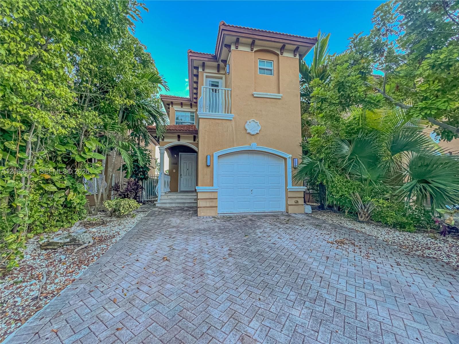3850 NE 168th St # 4, North Miami Beach, FL 33160 photo 3