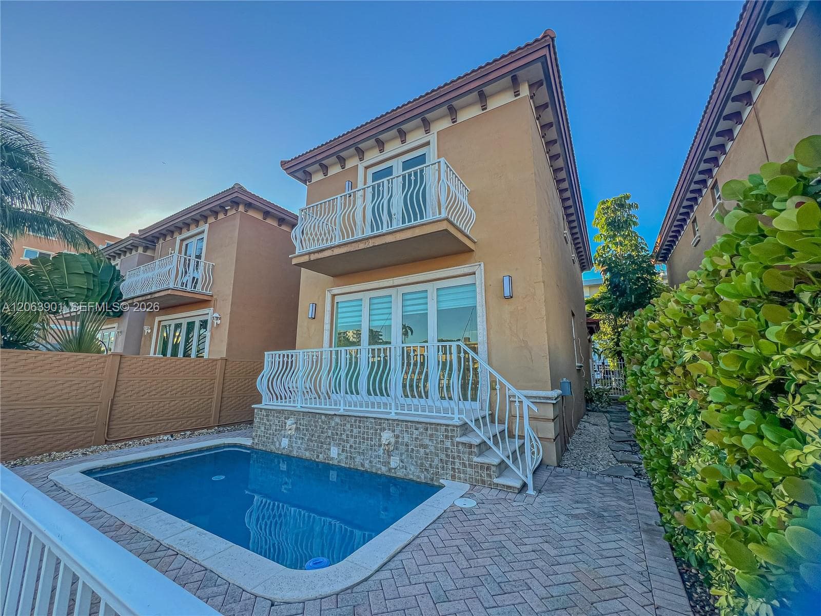 3850 NE 168th St # 4, North Miami Beach, FL 33160