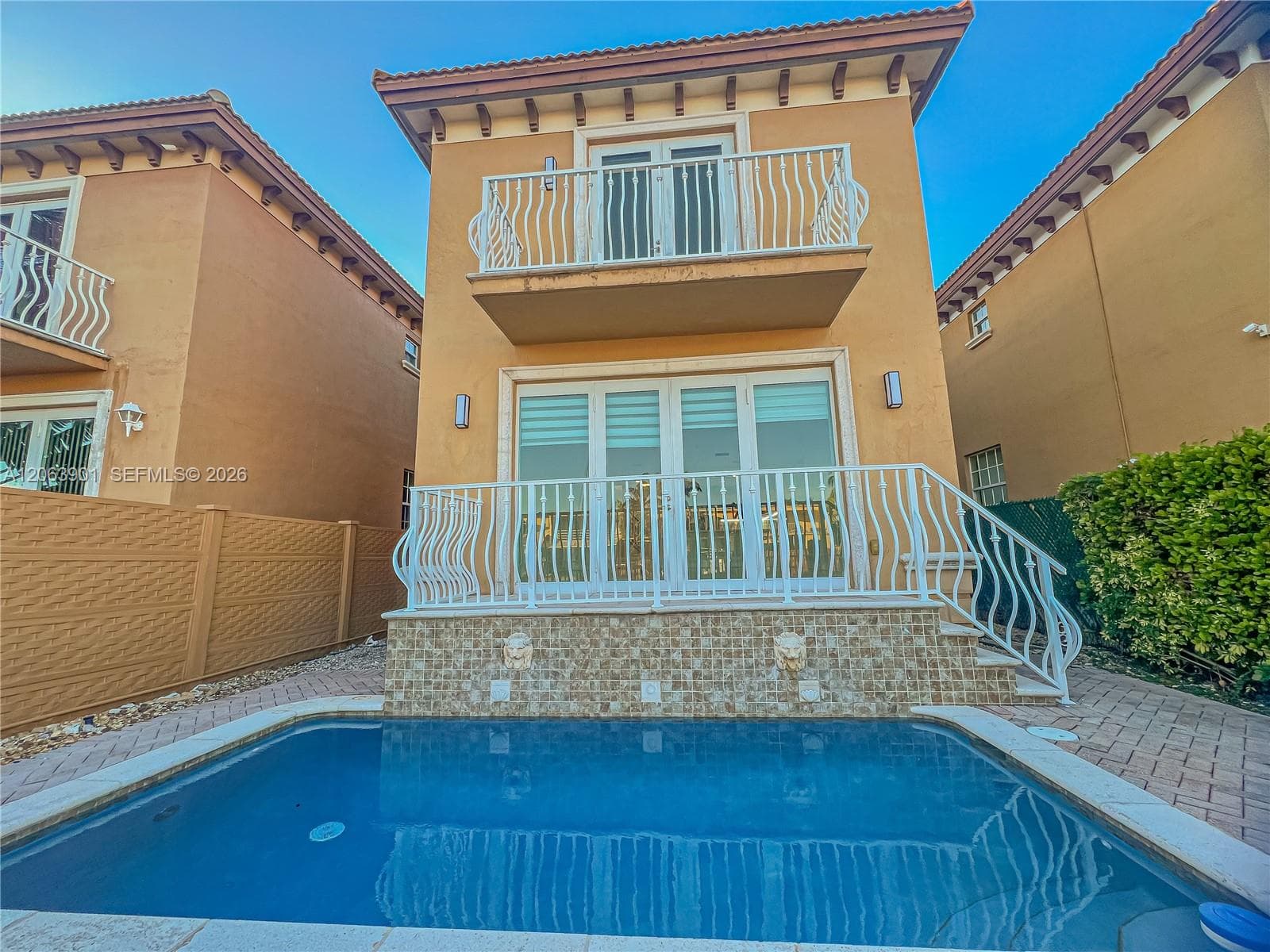 3850 NE 168th St # 4, North Miami Beach, FL 33160 photo 4