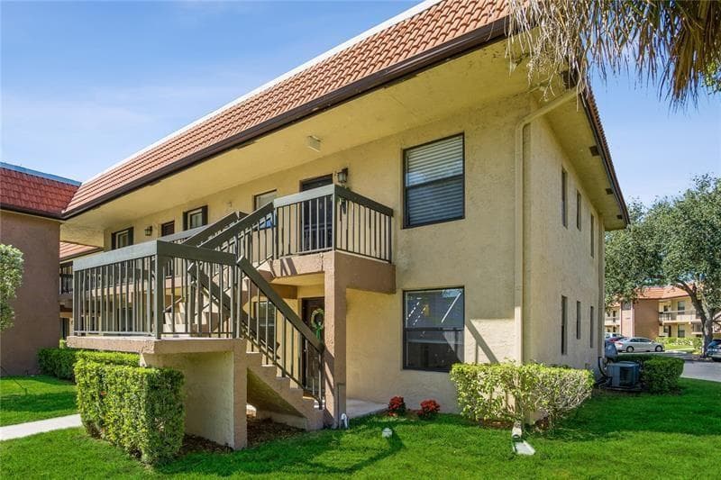 21915 Lake Forest Circle # 106, Boca Raton, FL 33433 photo 2