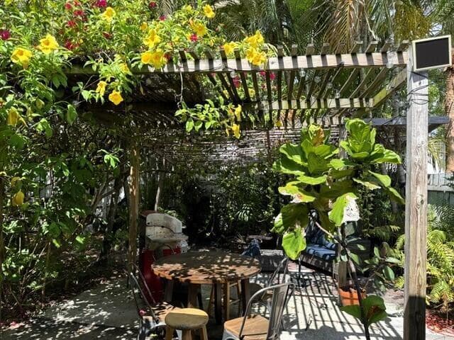 3803 HEATHER Drive W, FL 33463 photo 3