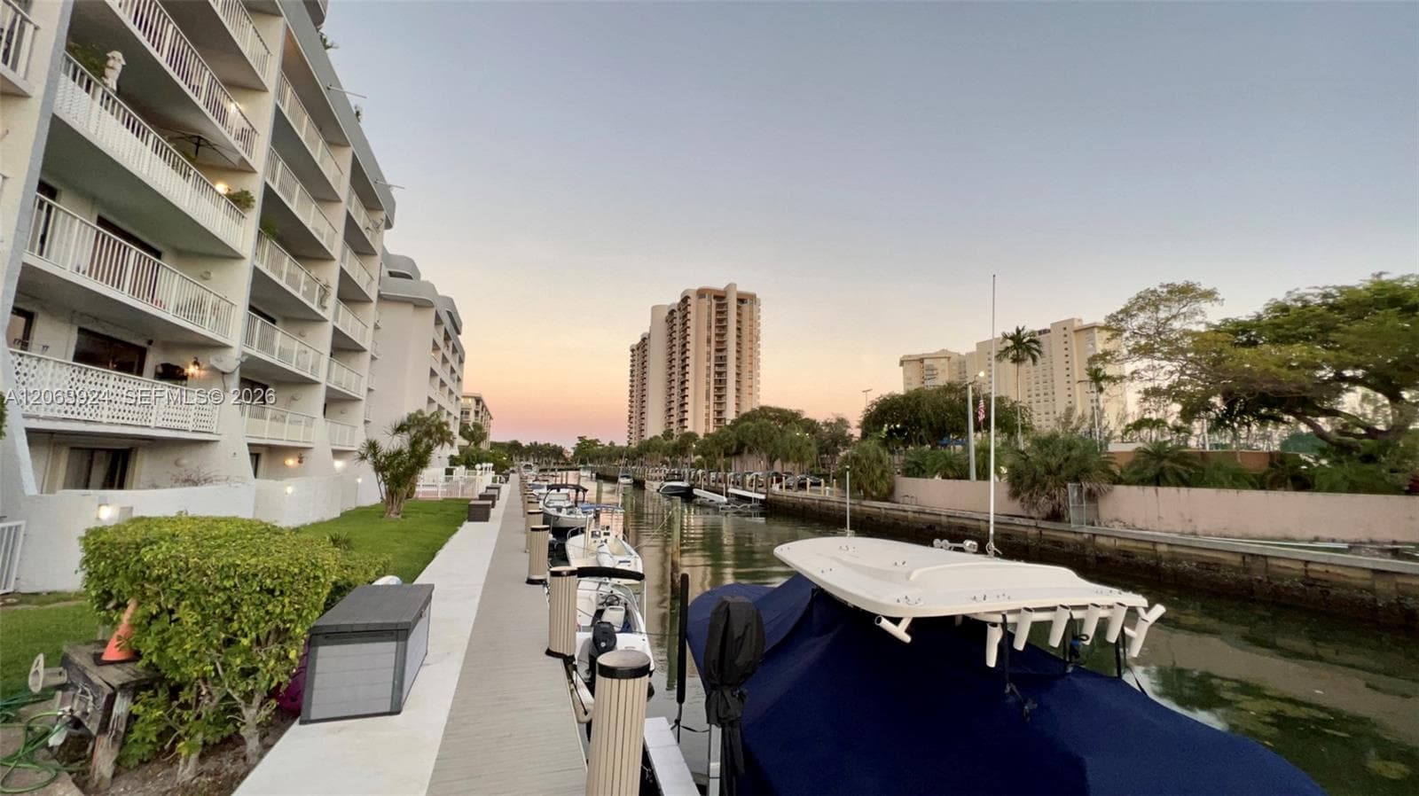 1650 NE 115th St # 408, Miami, FL 33181 photo 4
