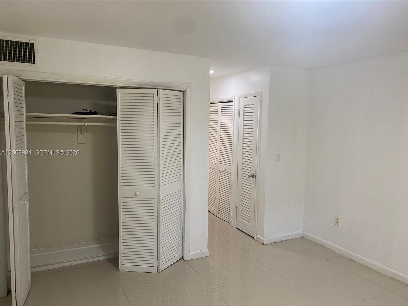 1550 NE 191st St # 309, Miami, FL 33179 photo 4