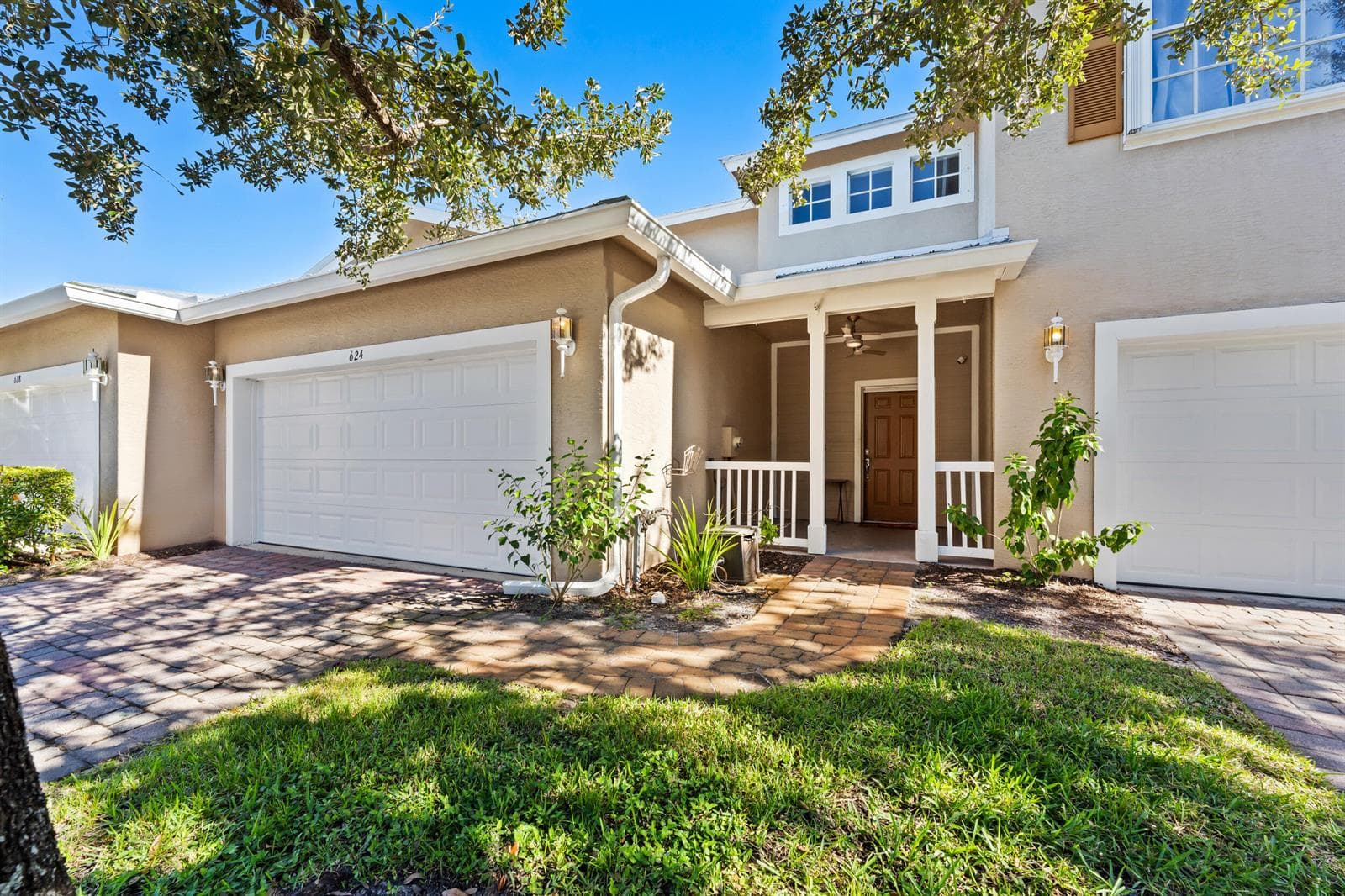 624 NE BENT PADDLE Lane, Port St. Lucie, FL 34983 photo 2