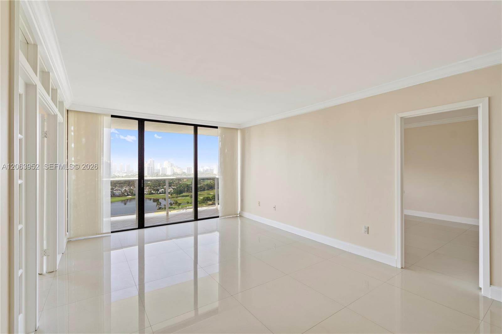 3675 N Country Club Dr # 2208, Aventura, FL 33180 photo 5