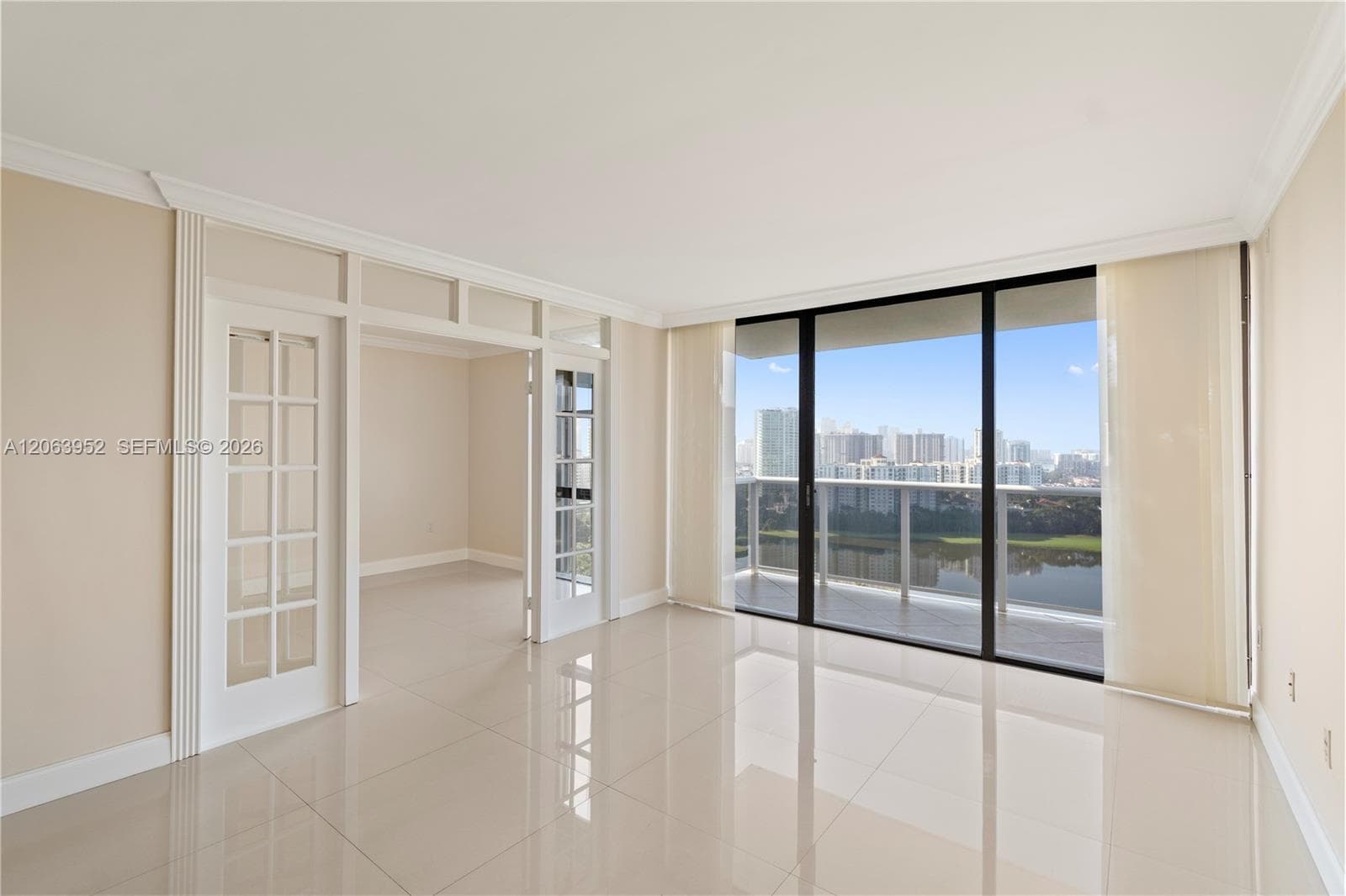 3675 N Country Club Dr # 2208, Aventura, FL 33180 photo 4