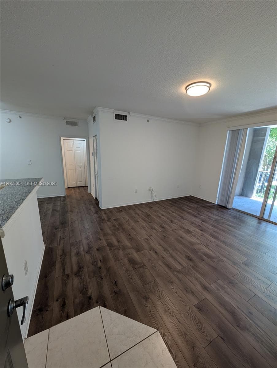 6831 SW 44th St # 203, Miami, FL 33155 photo 3
