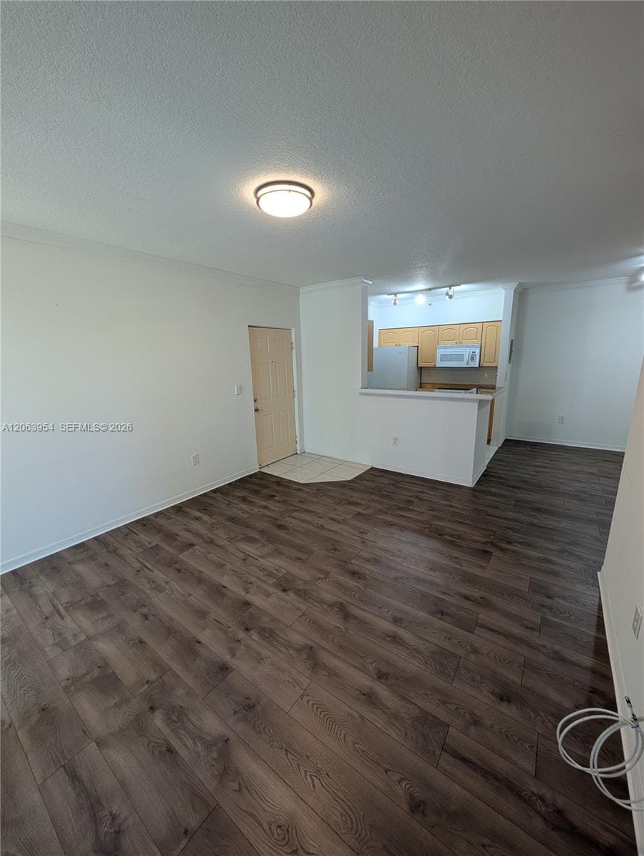 6831 SW 44th St # 203, Miami, FL 33155 photo 5