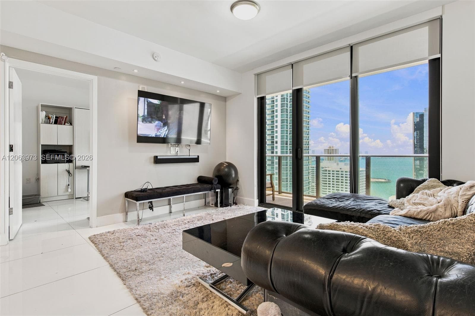 1010 Brickell Ave # 2403, Miami, FL 33131 photo 4
