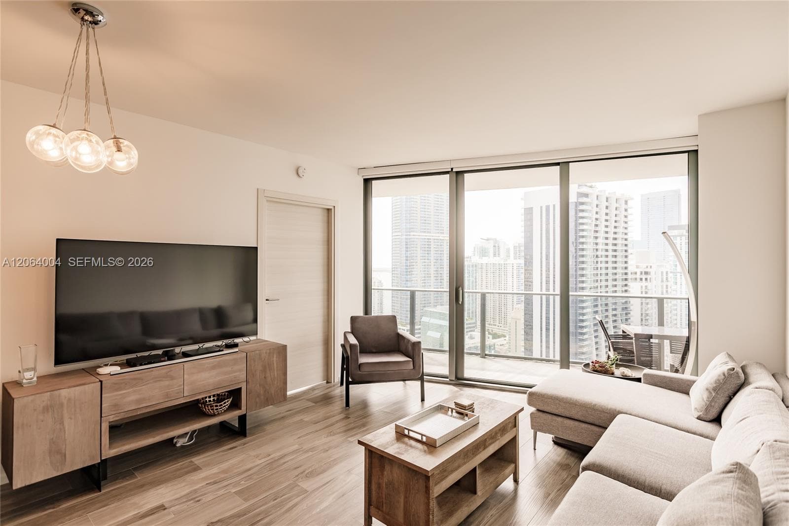 801 S Miami Ave # 3703, Miami, FL 33130 photo 2