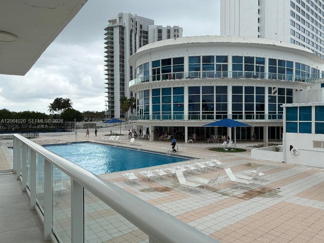 5445 Collins Ave # 1109, Miami Beach, FL 33140