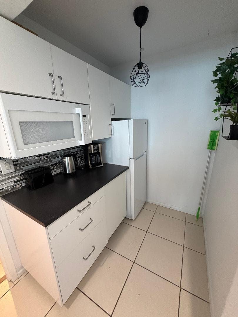 5445 Collins Ave # 1109, Miami Beach, FL 33140 photo 5