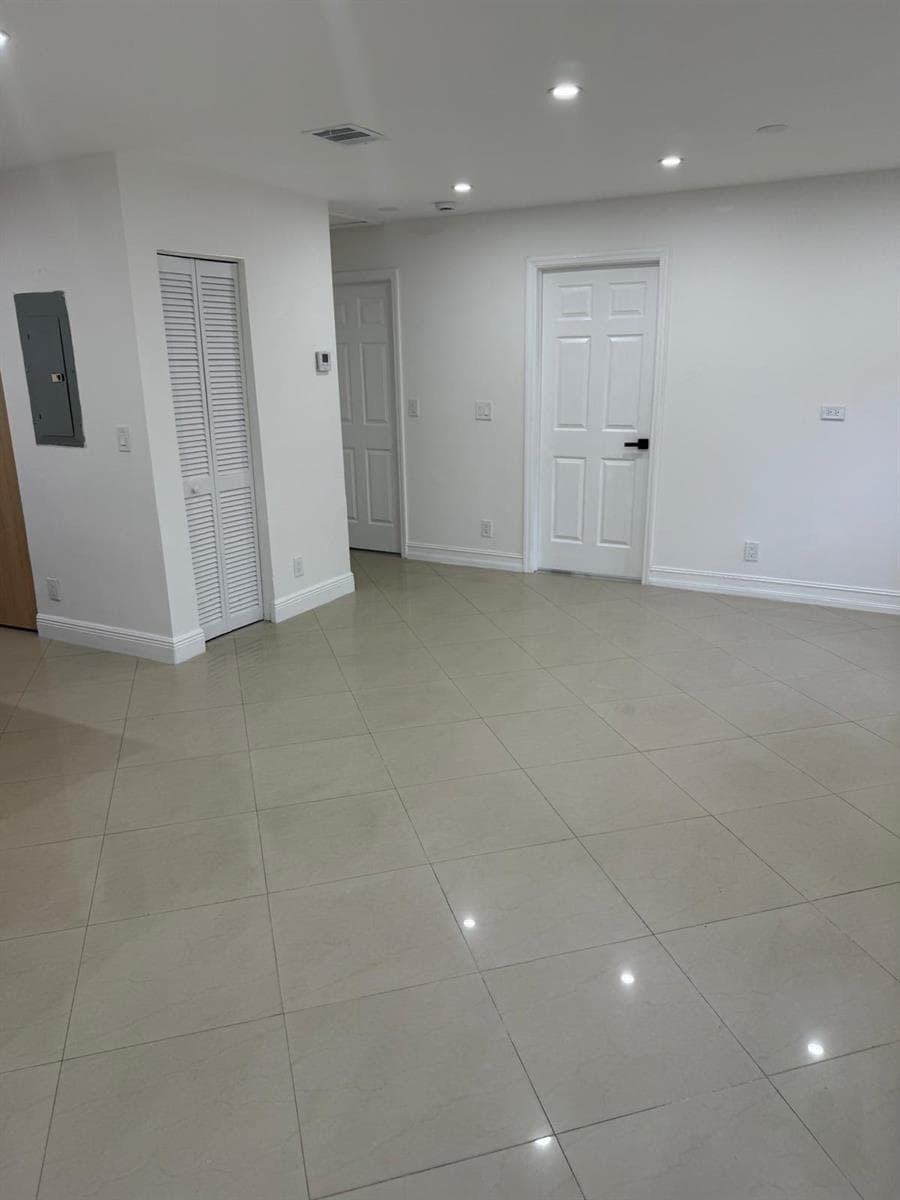 7000 TYLER Street, Hollywood, FL 33024 photo 5