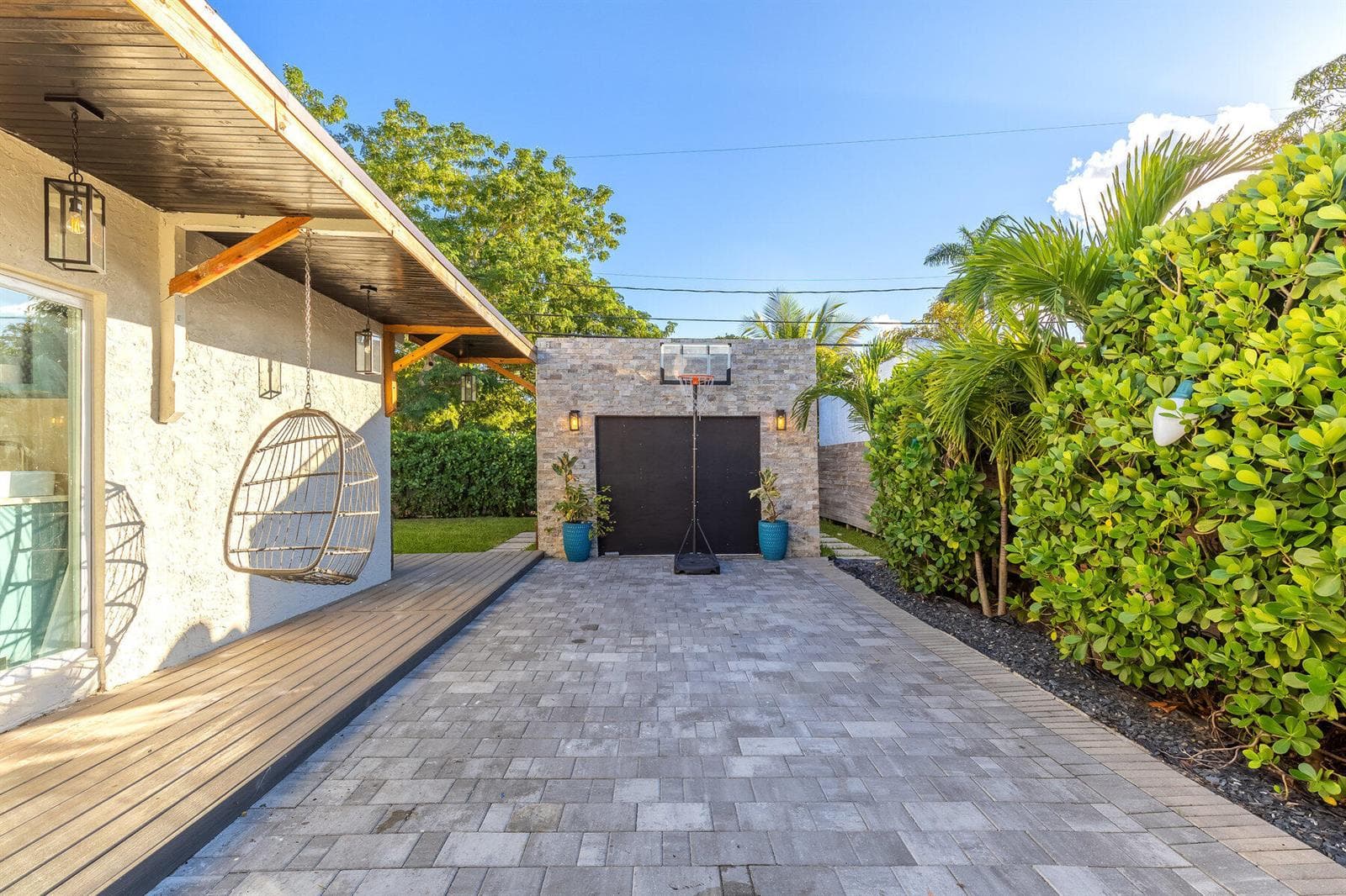 726 LYTLE Street, West Palm Beach, FL 33405 photo 3