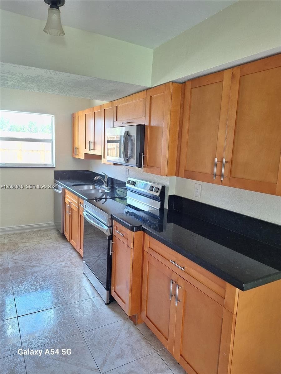 711 SW 64th Pkwy # 711, Pembroke Pines, FL 33023 photo 5