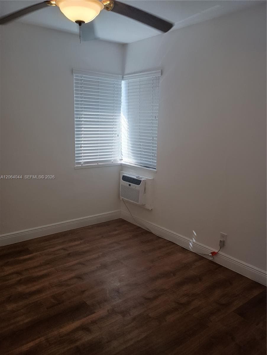 545 74 # 8, Miami Beach, FL 33142 photo 3