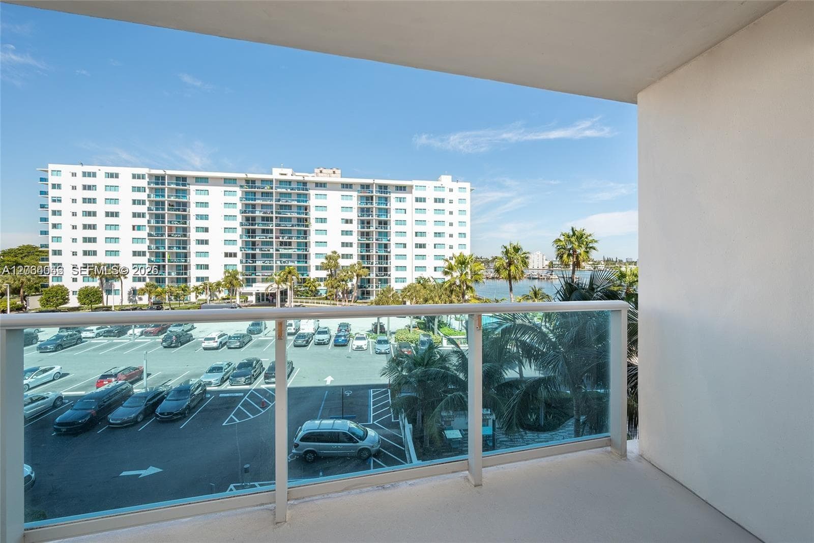 7501 E Treasure Dr # 7H, North Bay Village, FL 33141 photo 2
