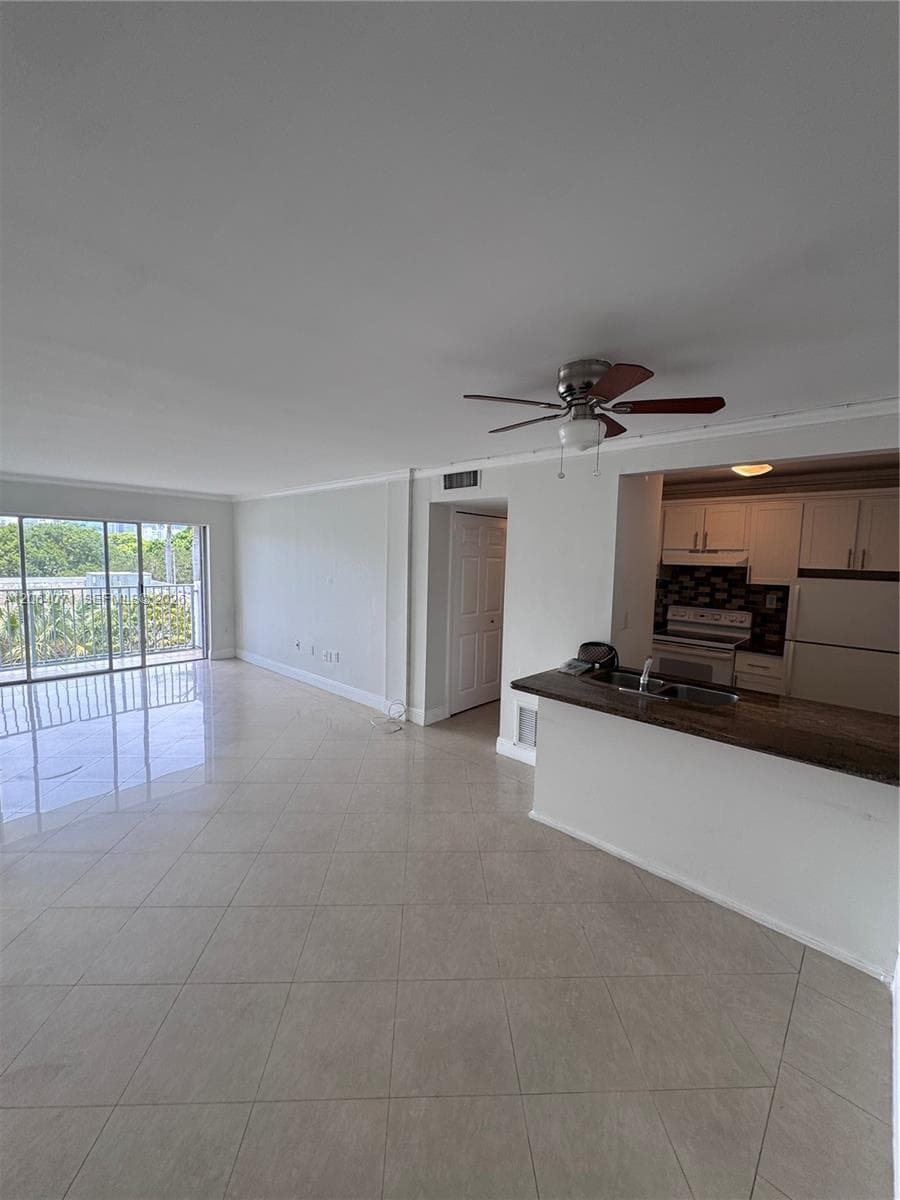 2530 SW 3rd Ave # 306, Miami, FL 33129 photo 4