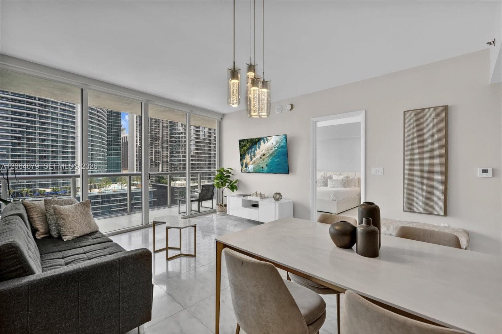 485 Brickell Ave # 2103, Miami, FL 33131 photo 2