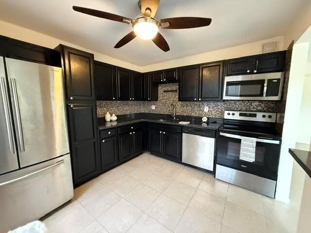 122 Piedmont C, Delray Beach, FL 33484 photo 2