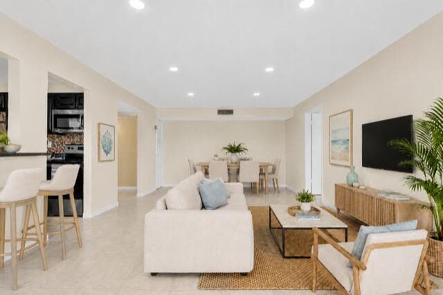 122 Piedmont C, Delray Beach, FL 33484