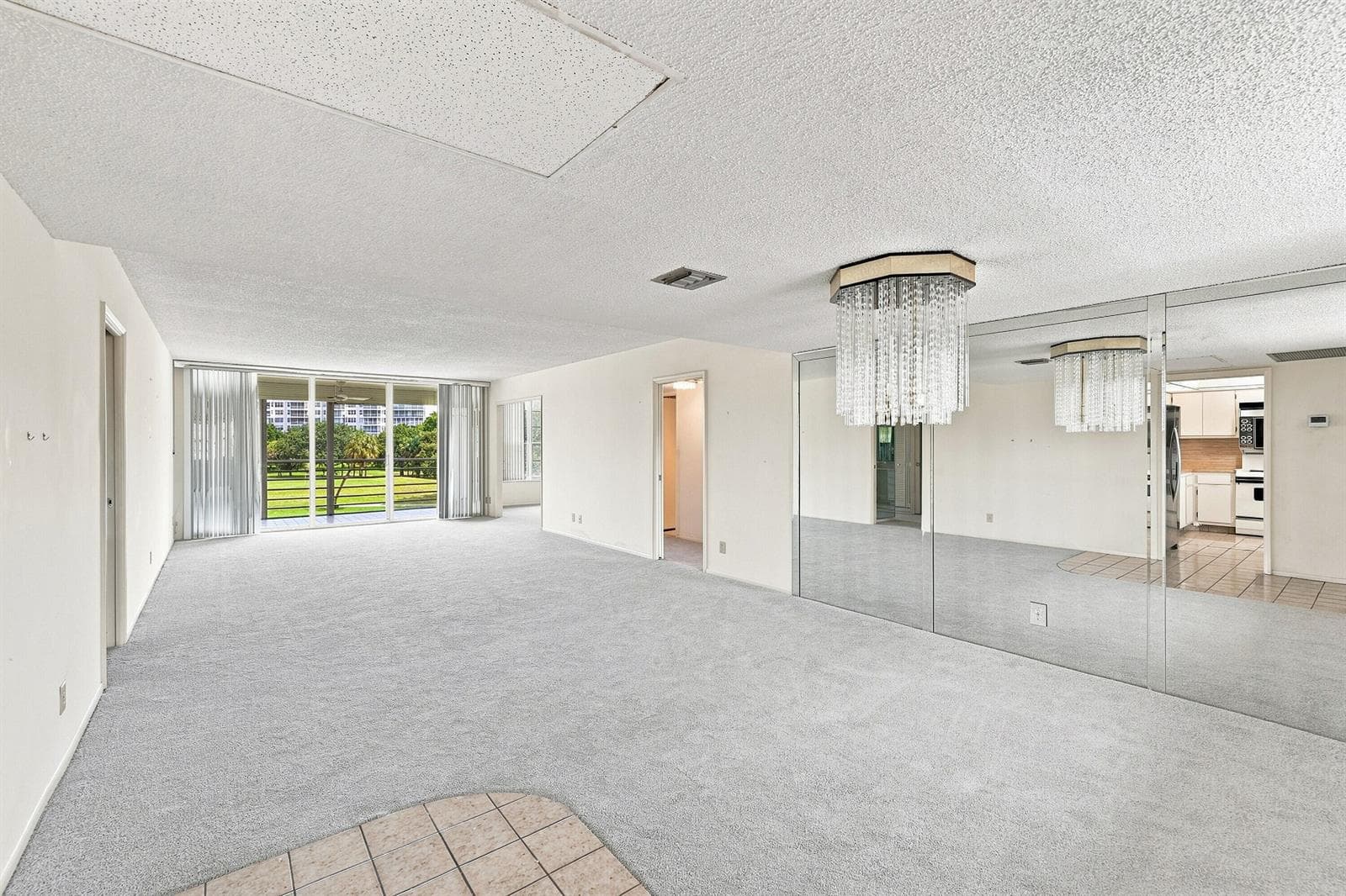 555 Oaks Lane # 303, Pompano Beach, FL 33069 photo 4