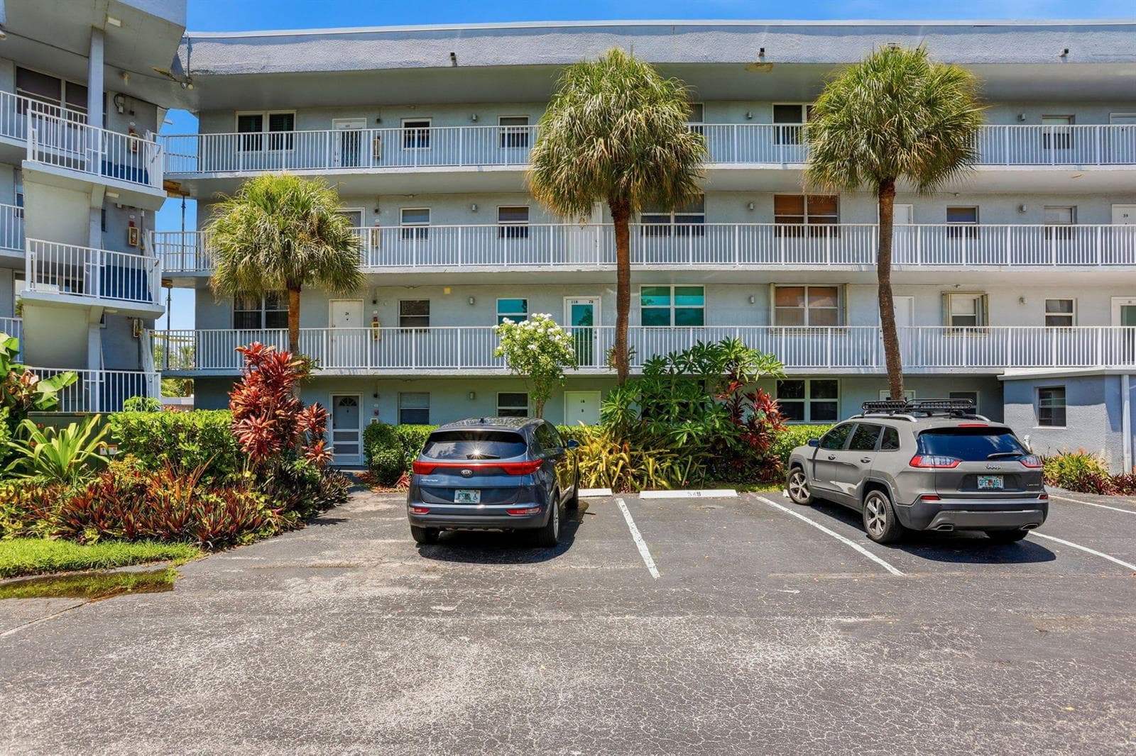 118 Royal Park Drive # 1B, Oakland Park, FL 33309 photo 3
