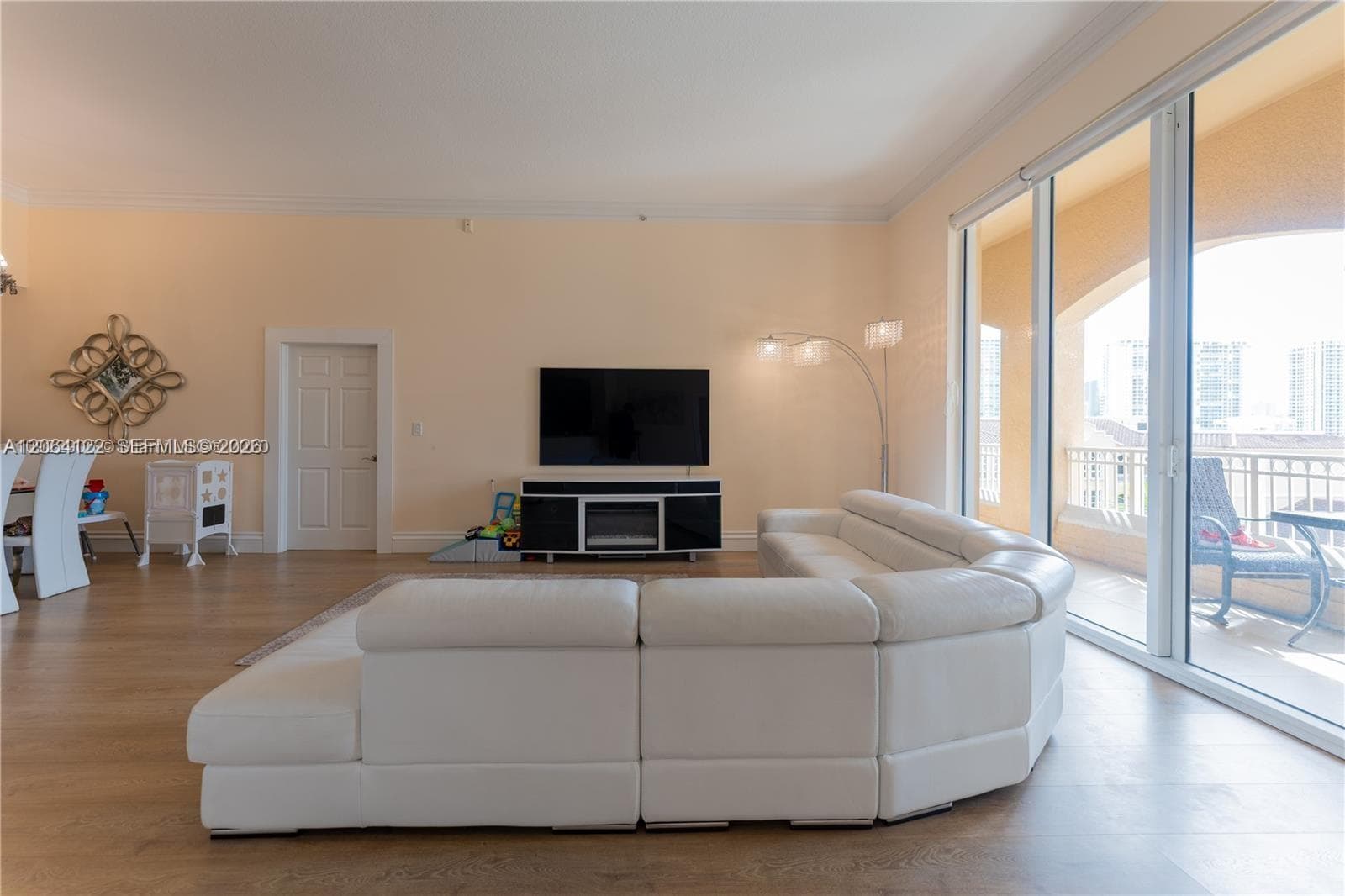 3001 NE 185th St # 710, Aventura, FL 33180 photo 2