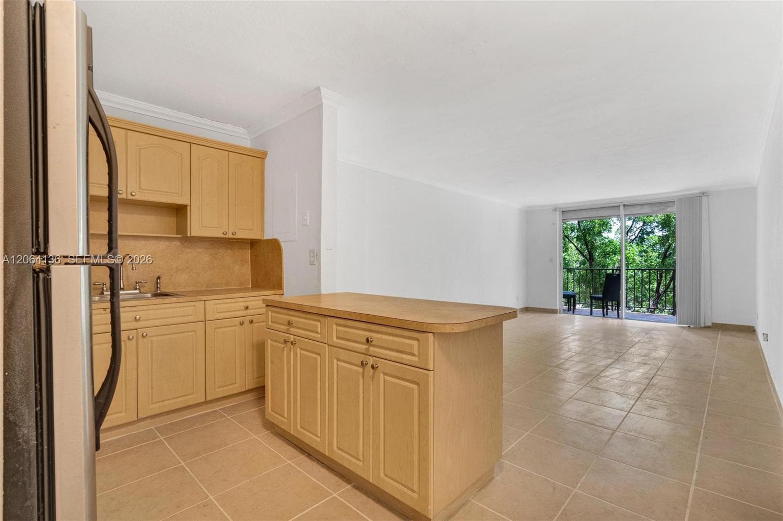 1465 NE 123rd St # 416, North Miami, FL 33161 photo 2