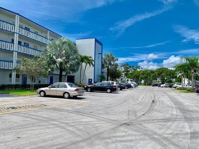 1049 Lincoln C, Boca Raton, FL 33434